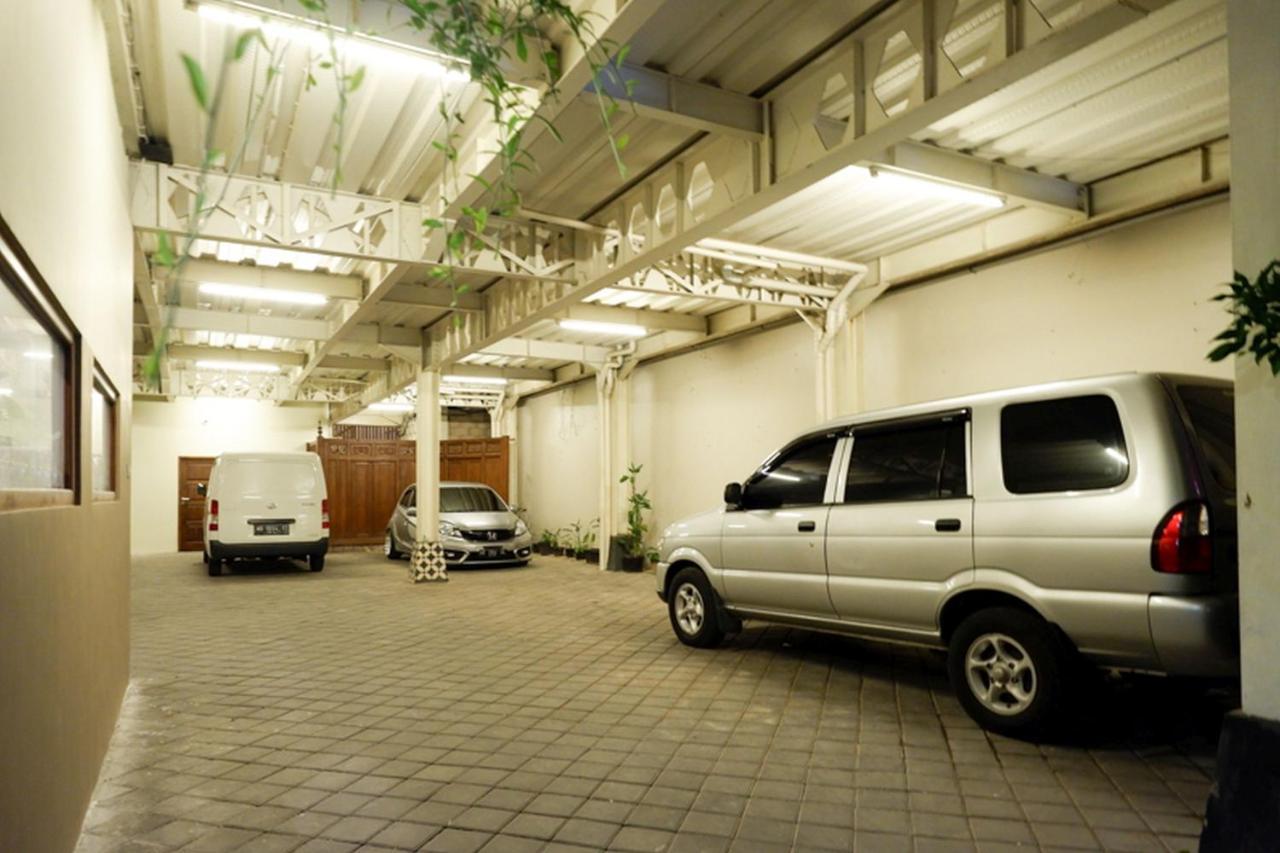 Urbanview Rumah Kandjani Yogyakarta Kejayan Экстерьер фото