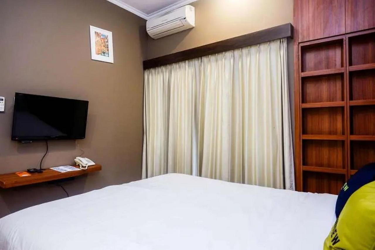 Urbanview Rumah Kandjani Yogyakarta Kejayan Экстерьер фото